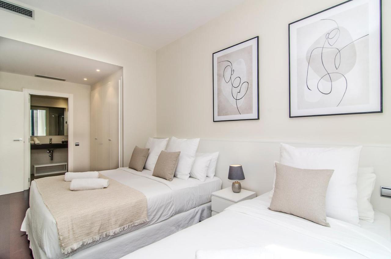 Sitges Spaces Garden Paradise 3 Bedroom, 3 Bathroom, Huge Private Garden-Terrace, Pool- Sleeps Up To 8 מראה חיצוני תמונה