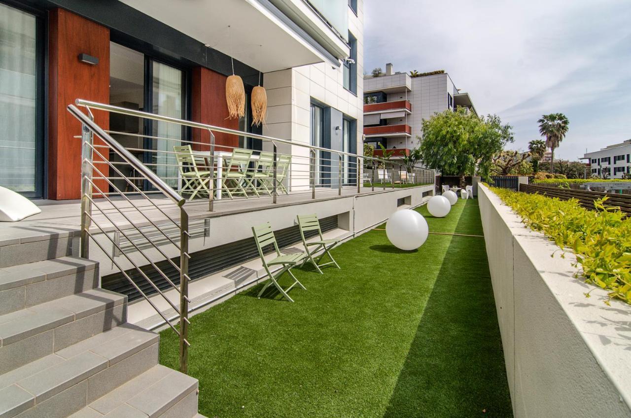 Sitges Spaces Garden Paradise 3 Bedroom, 3 Bathroom, Huge Private Garden-Terrace, Pool- Sleeps Up To 8 מראה חיצוני תמונה