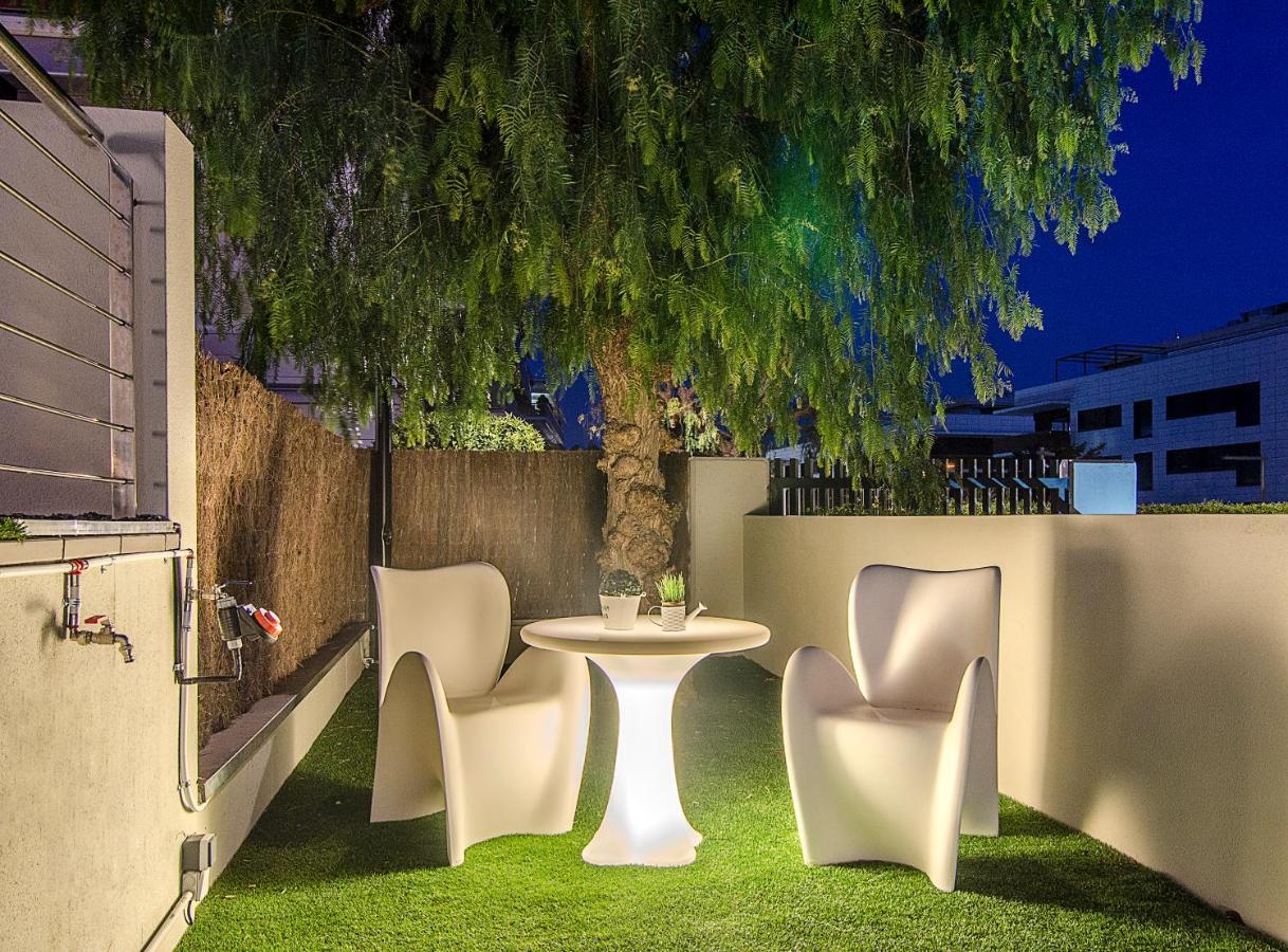 Sitges Spaces Garden Paradise 3 Bedroom, 3 Bathroom, Huge Private Garden-Terrace, Pool- Sleeps Up To 8 מראה חיצוני תמונה
