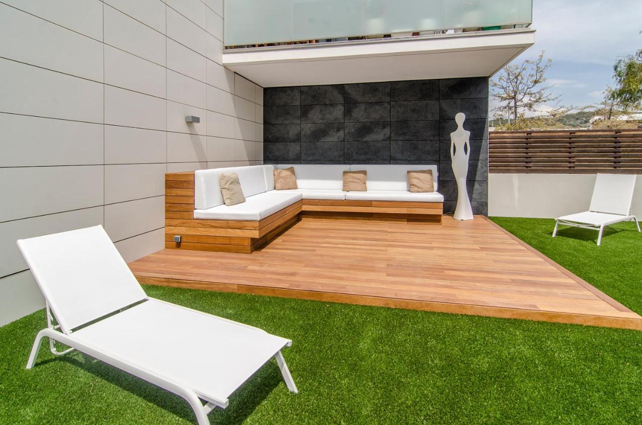 Sitges Spaces Garden Paradise 3 Bedroom, 3 Bathroom, Huge Private Garden-Terrace, Pool- Sleeps Up To 8 מראה חיצוני תמונה