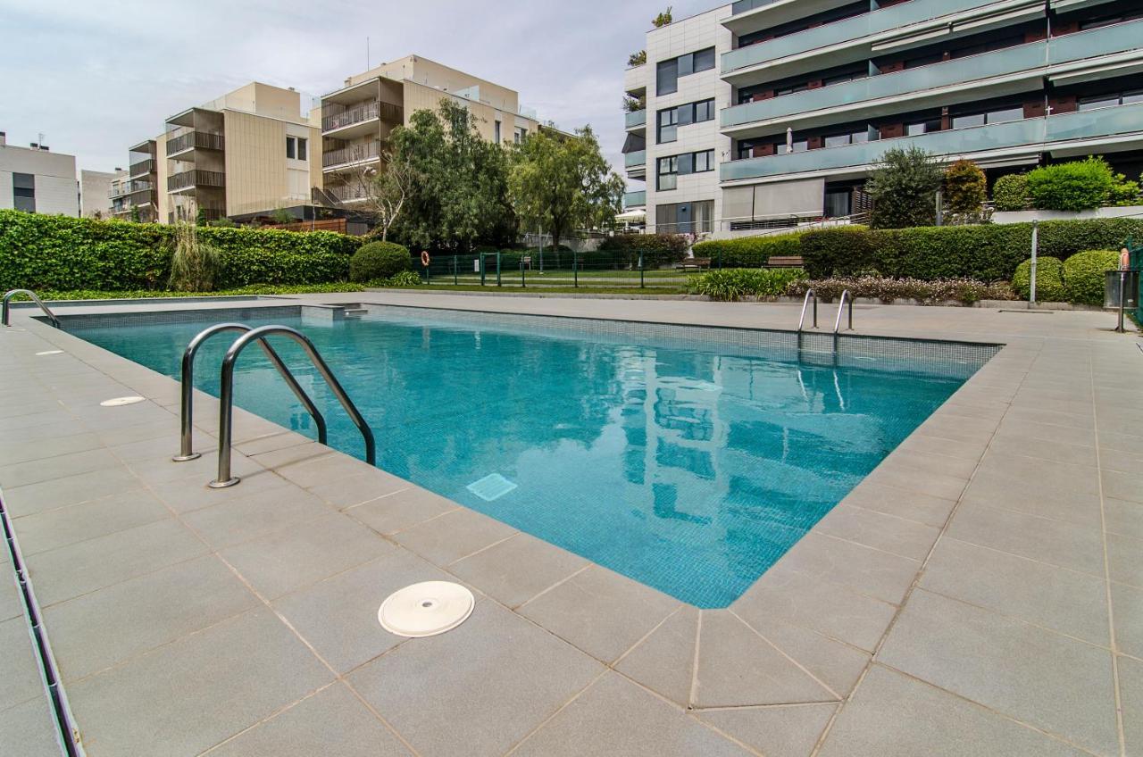 Sitges Spaces Garden Paradise 3 Bedroom, 3 Bathroom, Huge Private Garden-Terrace, Pool- Sleeps Up To 8 מראה חיצוני תמונה