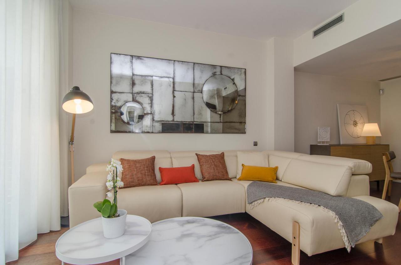 Sitges Spaces Garden Paradise 3 Bedroom, 3 Bathroom, Huge Private Garden-Terrace, Pool- Sleeps Up To 8 מראה חיצוני תמונה