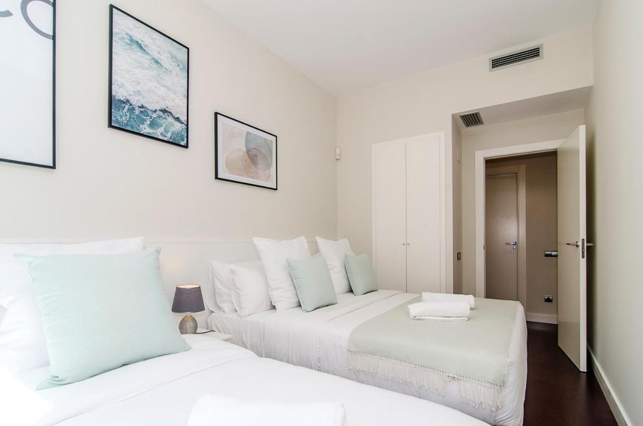Sitges Spaces Garden Paradise 3 Bedroom, 3 Bathroom, Huge Private Garden-Terrace, Pool- Sleeps Up To 8 מראה חיצוני תמונה