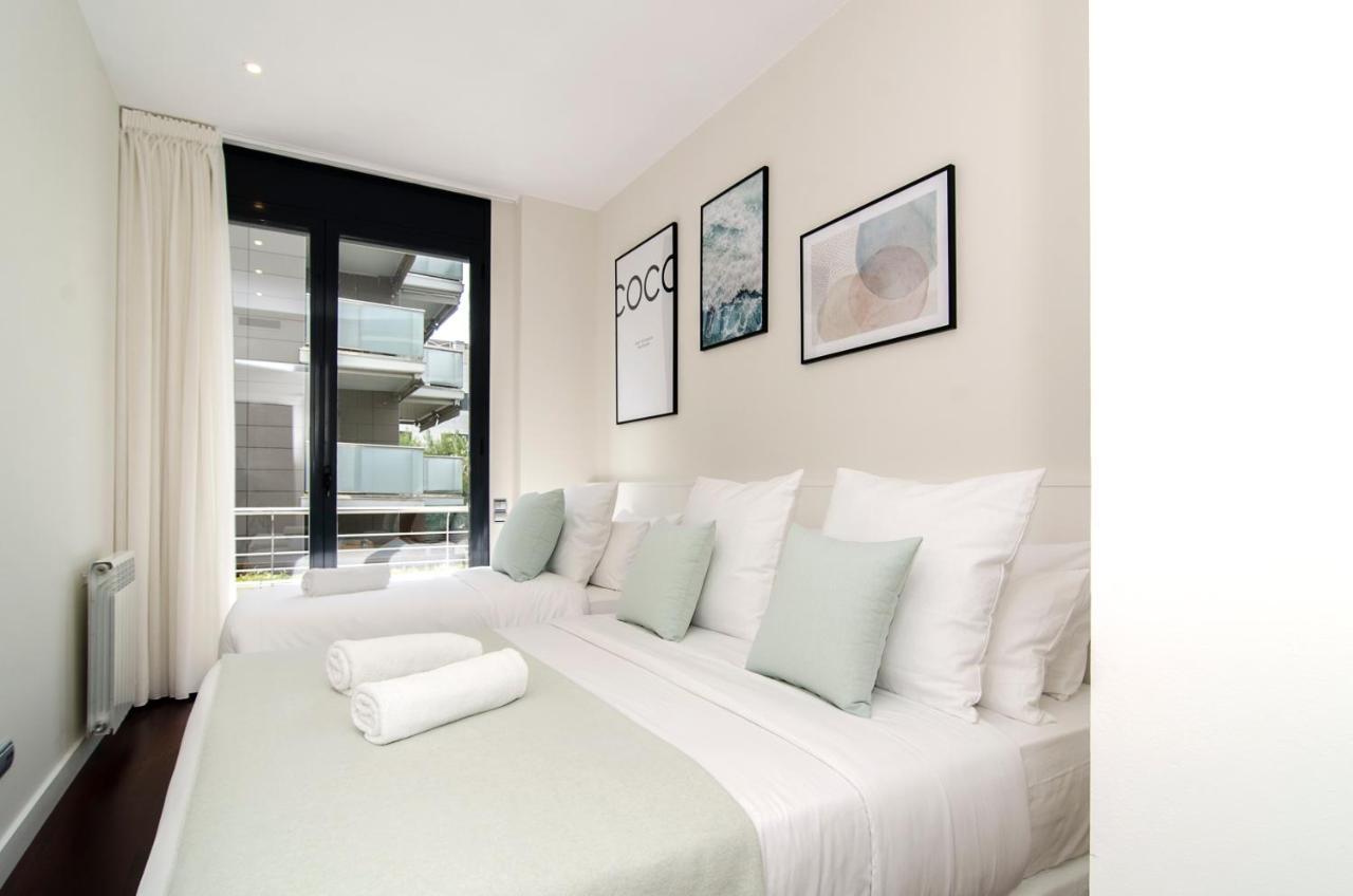 Sitges Spaces Garden Paradise 3 Bedroom, 3 Bathroom, Huge Private Garden-Terrace, Pool- Sleeps Up To 8 מראה חיצוני תמונה