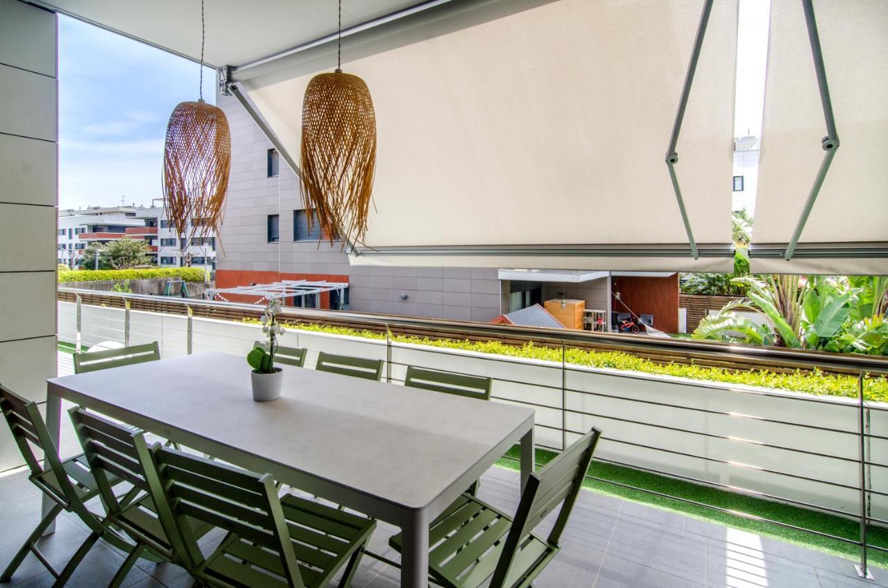 Sitges Spaces Garden Paradise 3 Bedroom, 3 Bathroom, Huge Private Garden-Terrace, Pool- Sleeps Up To 8 מראה חיצוני תמונה