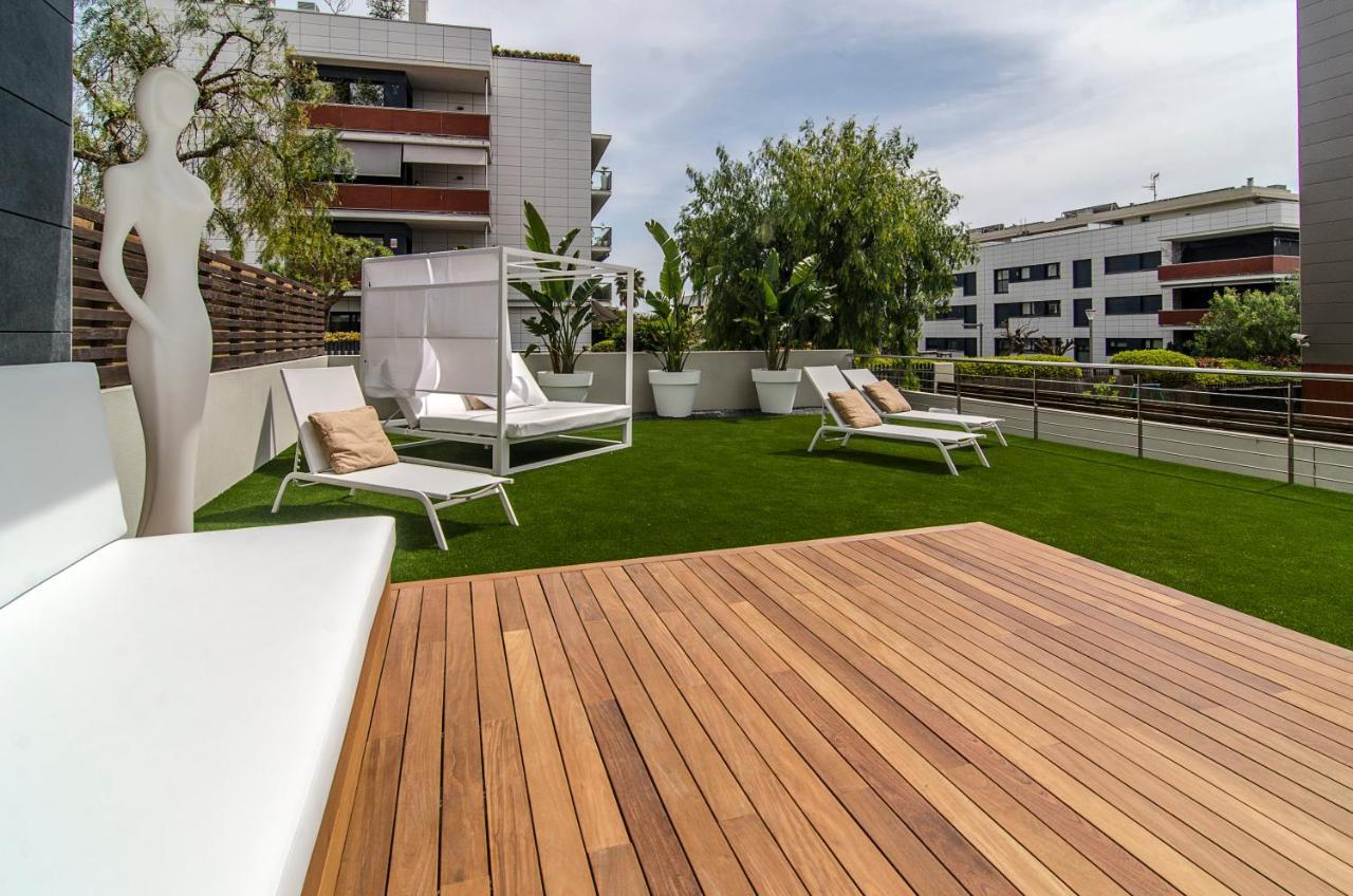 Sitges Spaces Garden Paradise 3 Bedroom, 3 Bathroom, Huge Private Garden-Terrace, Pool- Sleeps Up To 8 מראה חיצוני תמונה