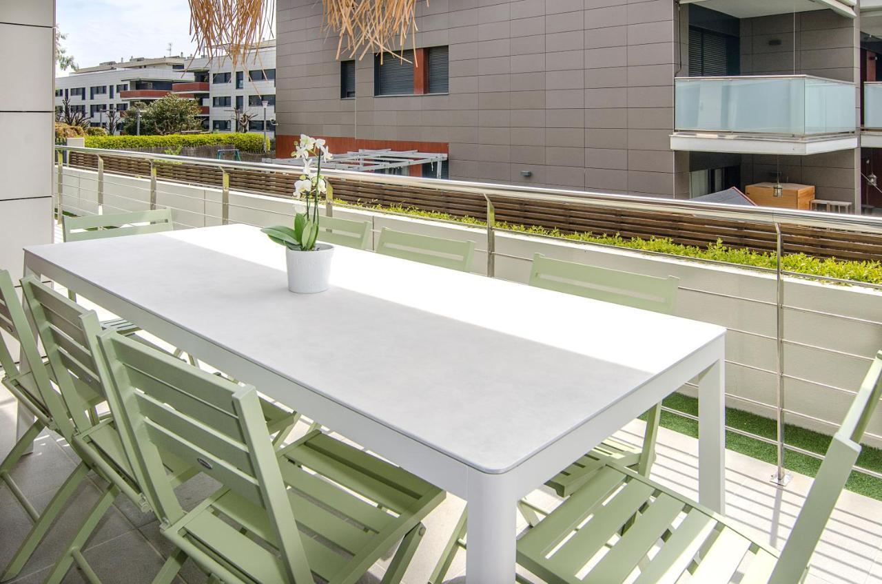 Sitges Spaces Garden Paradise 3 Bedroom, 3 Bathroom, Huge Private Garden-Terrace, Pool- Sleeps Up To 8 מראה חיצוני תמונה